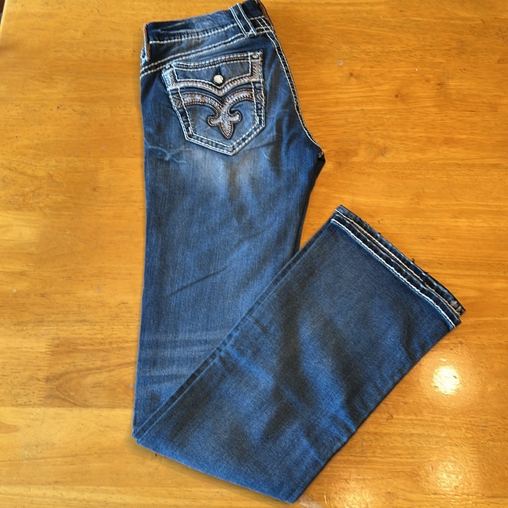Rock Revival Yeon Boot Cut Jeans. Women’s size 28 waist and 33.5 inch inseam.